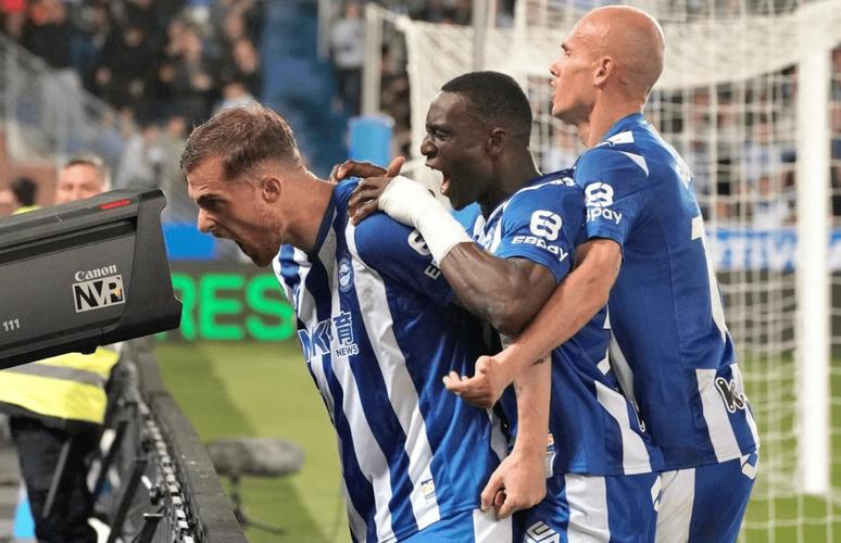 5-2!2-2!疯狂一夜,国米击败罗马,阿拉维斯绝平,西汉姆联淘汰 5-2!2-2!疯狂一夜,国米击败罗马,阿拉维斯绝平,西汉姆联淘汰